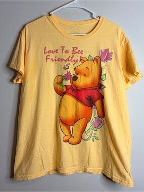 Disney Yellow Winnie the Pooh 'Love To Bee Friendly' Graphic Tee Womens XL